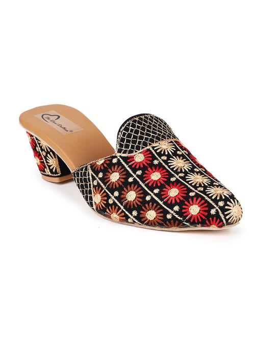 embellishe ethnic sandal - 19430286 - Very Small Image - 1