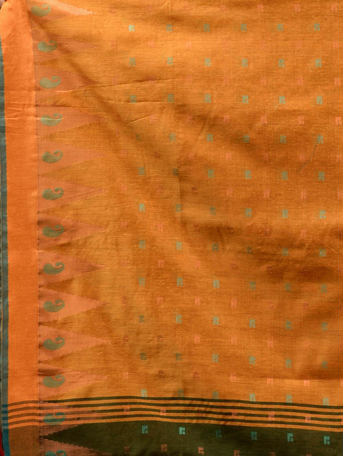 women's self design dark green colored saree with blouse - 19498151 - Zoom Image - 5