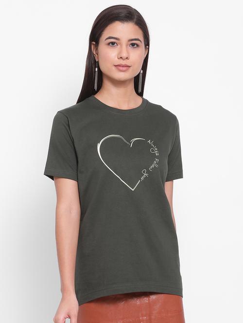 women's chest print round neck t-shirt - 19696754 - Very Small Image - 1