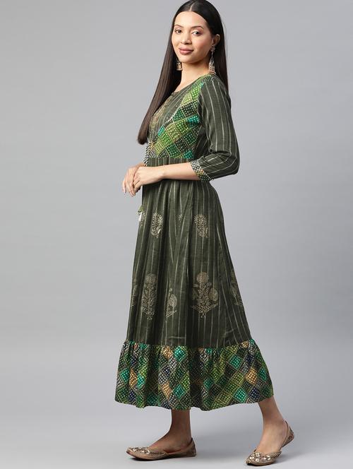 green flared ethnic dress - 19763468 - Very Small Image - 1