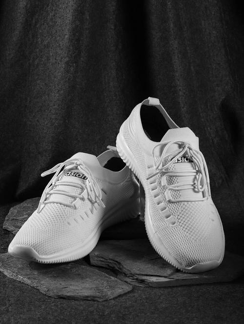 men lace up sports shoes - 19790230 - Very Small Image - 1