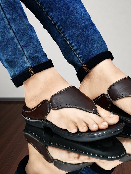 brown slip on sandals - 19848785 - Very Small Image - 1