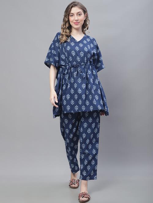 v-neck printed nightwear pyjama set  - 19867454 - Very Small Image - 1