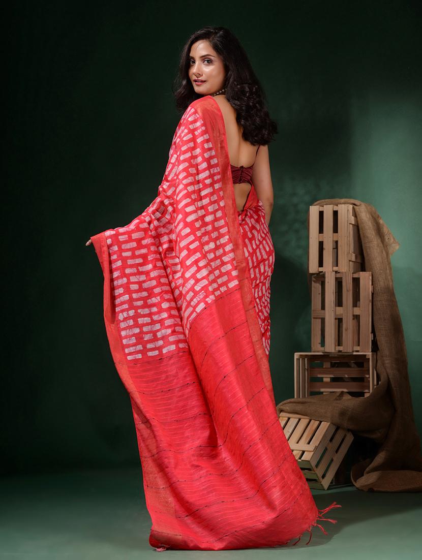 women's printed red colored saree with blouse - 19916902 - Standard Image - 3