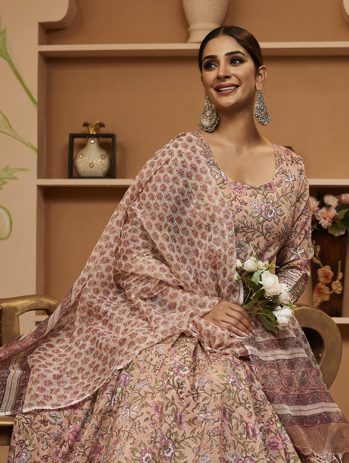 beige floral printed anarkali kurta pant with dupatta set - 19948724 - Zoom Image - 3