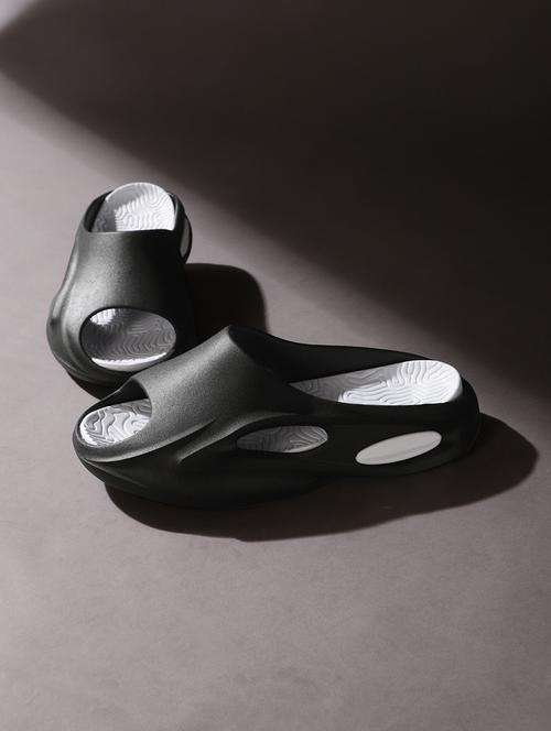 black pu slides flip flops - 19984185 - Very Small Image - 1