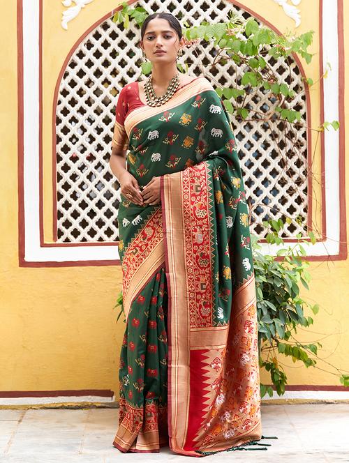 women's self design green colored saree with blouse - 20018658 - Very Small Image - 1