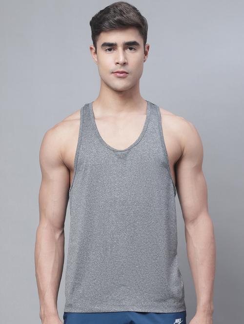 round neck solid vest - 20178448 - Very Small Image - 1