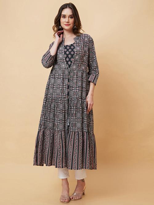 black printed a-line kurta with jacket - 20221130 - Very Small Image - 1