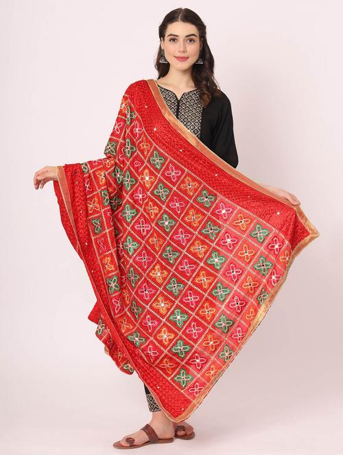 red phulkari dupatta - 20276646 - Very Small Image - 1