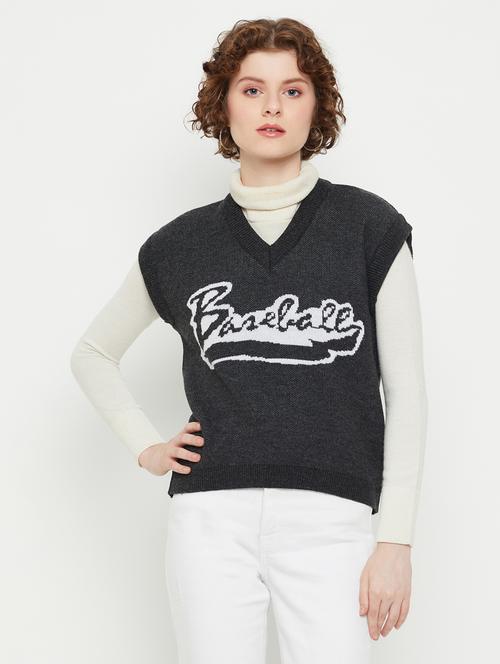 women v-neck typographic regular pullover - 20295912 - Very Small Image - 1