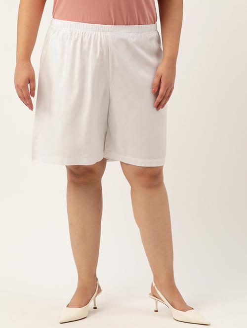 white solid knee length short - 20302779 - Very Small Image - 1