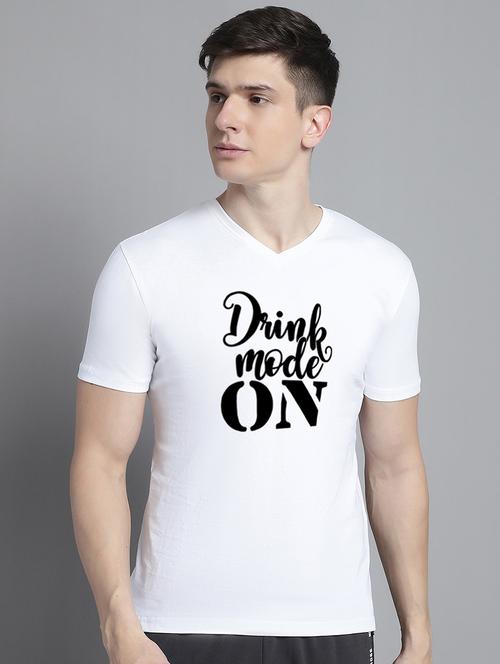 men v-neck graphic chest print t-shirt - 20312171 - Very Small Image - 1