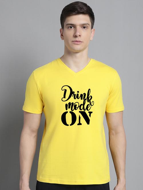 men v-neck graphic chest print t-shirt - 20312172 - Very Small Image - 1