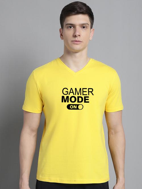 men v-neck graphic chest print t-shirt - 20312193 - Very Small Image - 1