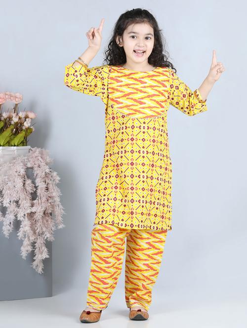 yellow aztec print kurta palazzo set - 20357152 - Very Small Image - 1