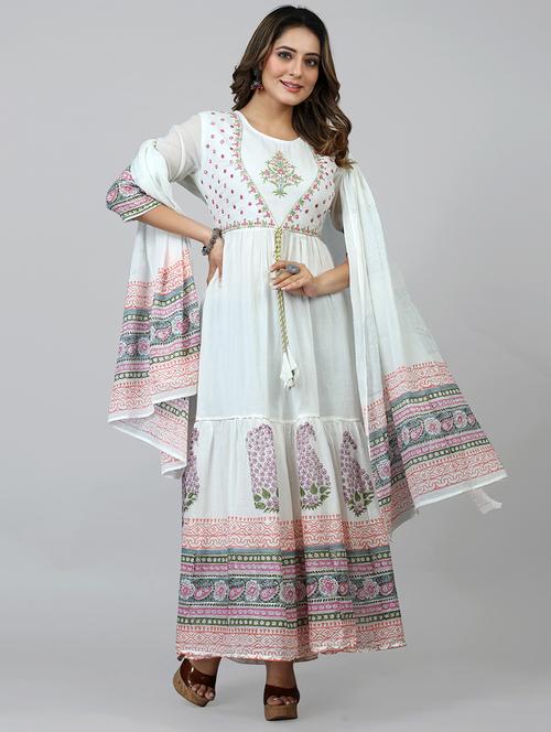 Women Three Quarter Sleeve Kurta Pant With Dupatta Set - 20369216 - Very Small Image - 1