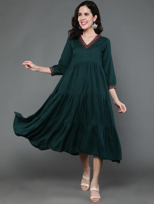 women green v neck tiered dress - 20419927 - Very Small Image - 1