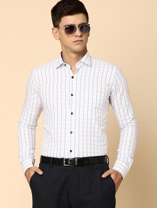 men white & blue checkered formal shirt - 20539534 - Very Small Image - 1