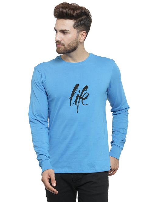 men round neck chest print t-shirt - 20685929 - Very Small Image - 1