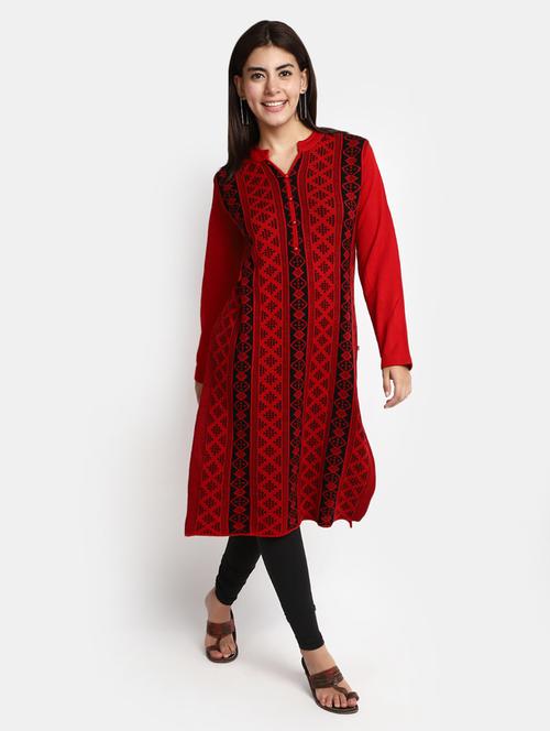 red self design woolen kurta - 20686061 - Very Small Image - 1