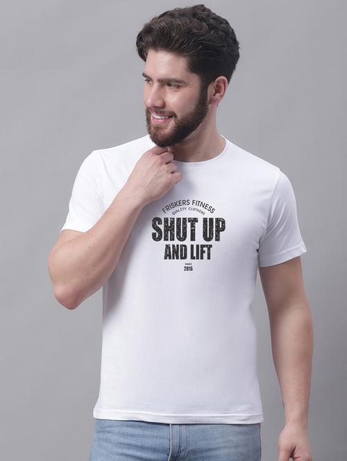 men round neck chest print t-shirt - 20688139 - Very Small Image - 1