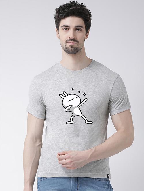 men round neck chest print t-shirt - 20688161 - Very Small Image - 1