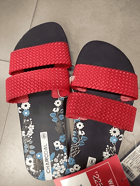 assorted pu (polyurethane) flip flops - 20716035 - Very Small Image - 1