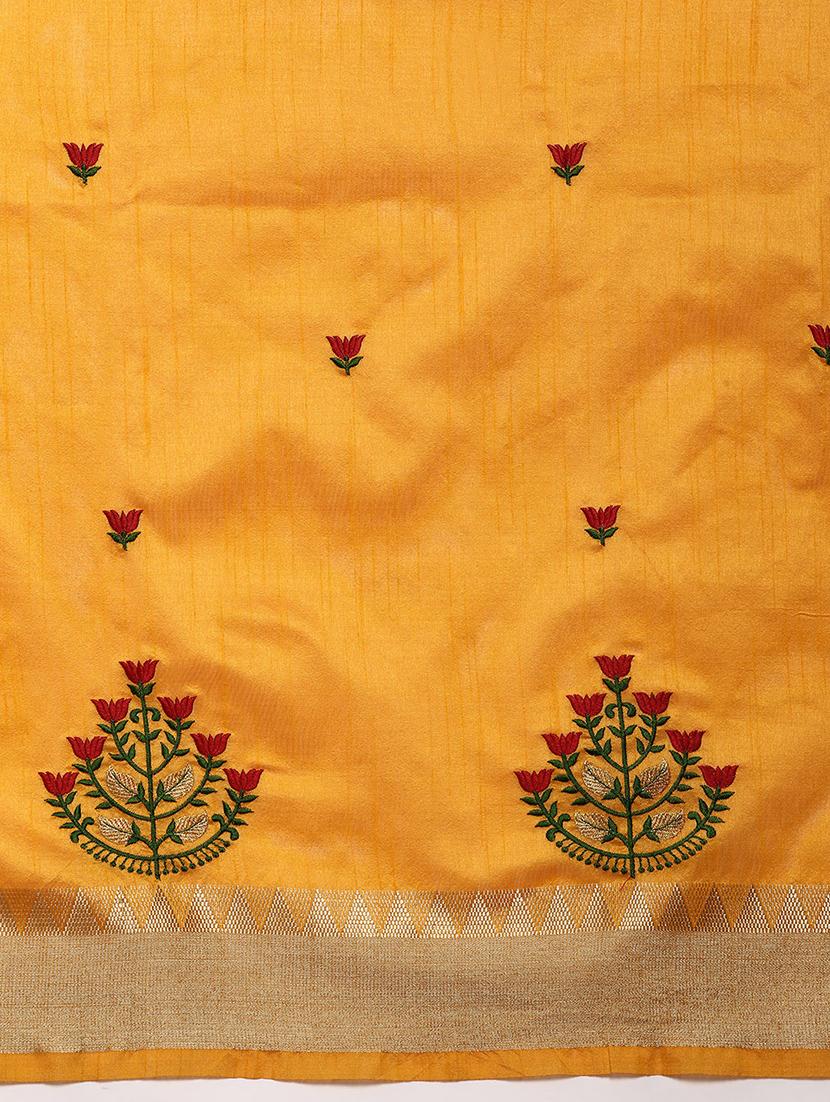 women yellow embroidered saree with blouse - 20754430 - Zoom Image - 5