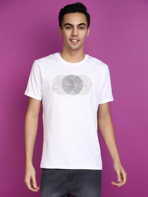 Men Round Neck Chest Print T-shirt - 20755287 - Very Small Image - 1