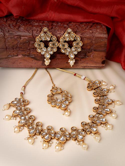 white gold-plated kundan stone studded & pearl handcrafted jewellery set - 20766830 - Very Small Image - 1