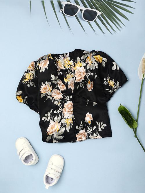 black floral printed detailed casual top - 20779255 - Very Small Image - 1