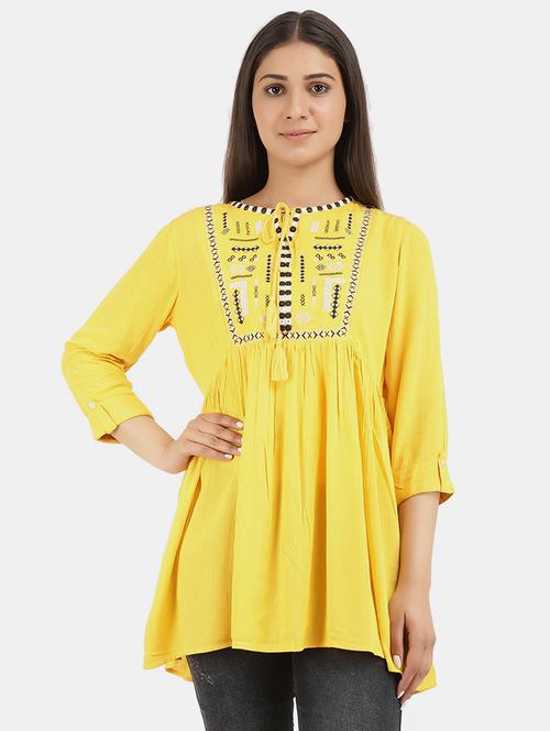 yellow embroidered detailed regular top - 20812411 - Very Small Image - 1