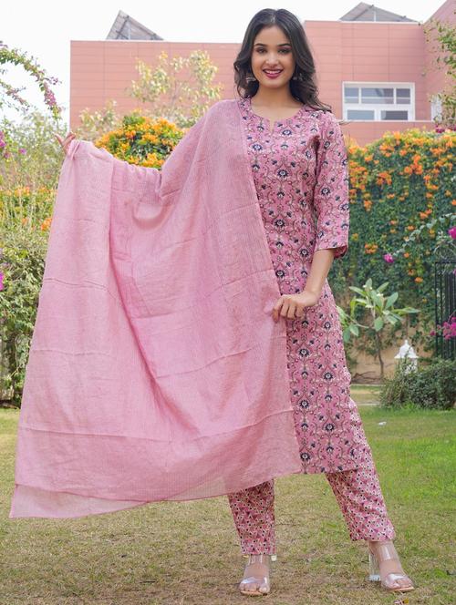 women pink floral printed kurta pant set with dupatta - 20878682 - Very Small Image - 1