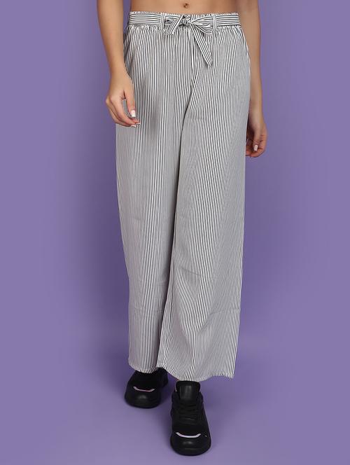 white & black striped wide leg trouser - 20893859 - Very Small Image - 1