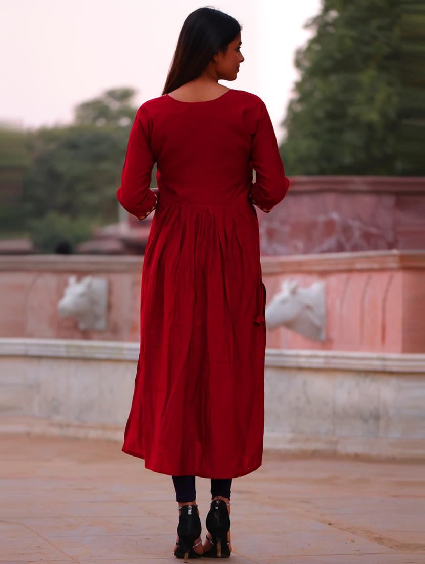 red embroidered a-line kurta - 20895125 - Zoom Image - 2