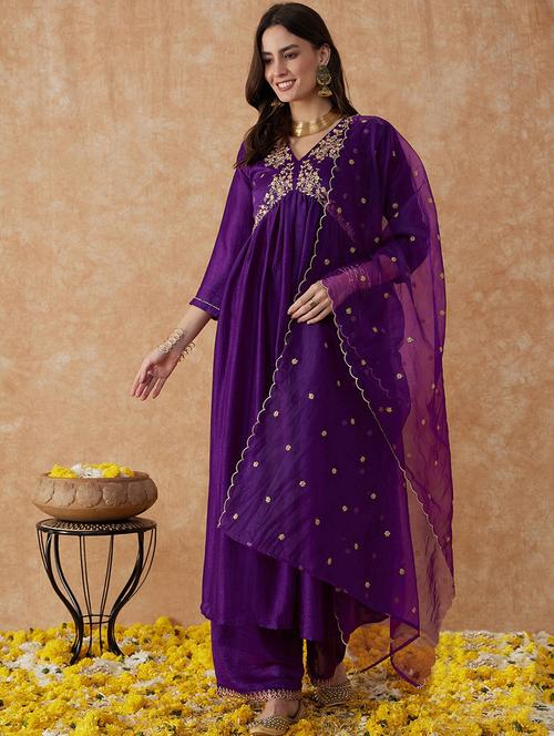 women purple v neck kurta palazzo set with dupatta - 20911971 - Very Small Image - 1