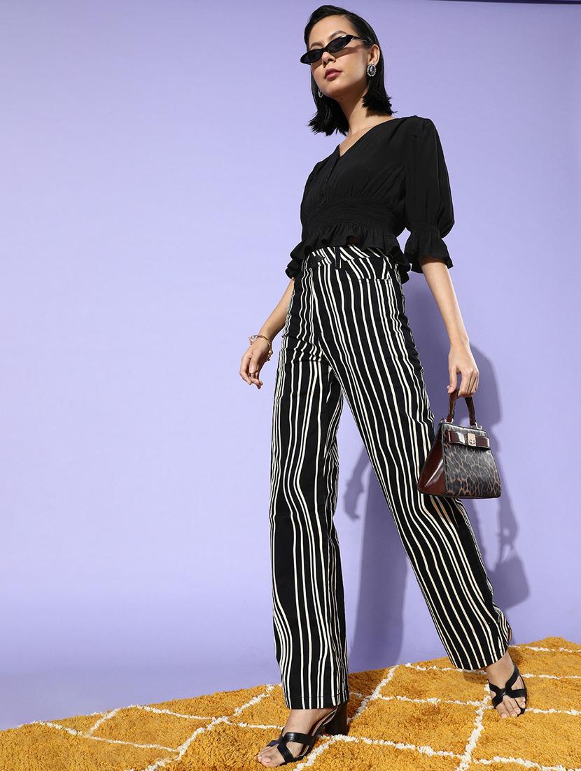 women solid smocked detailed puff sleeves top - 20930974 - Zoom Image - 3