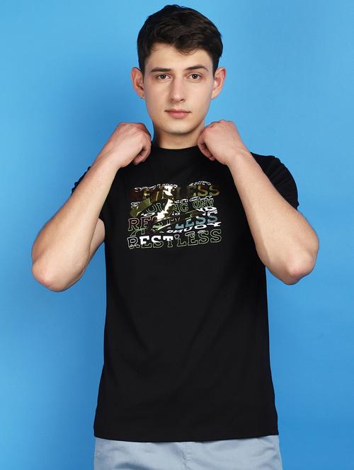 Men Round Neck Chest Printed T-shirt - 20944888 - Very Small Image - 1
