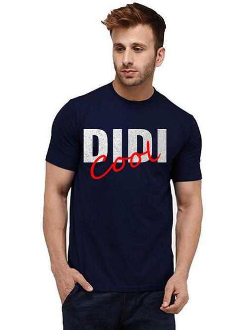 men round neck chest print t-shirt - 20986578 - Very Small Image - 1