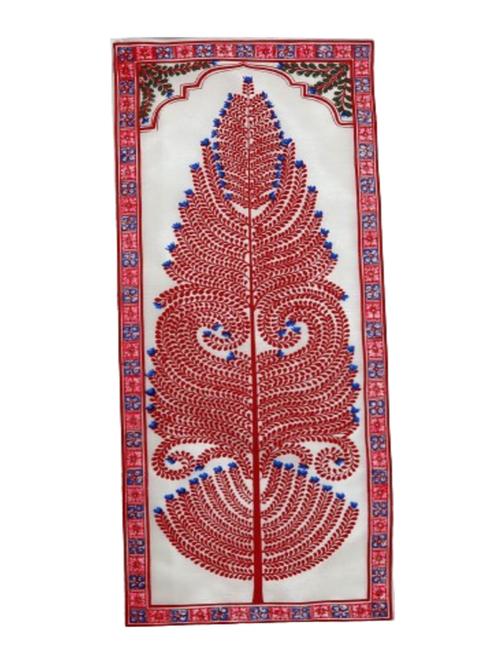 handmade designing tree (leaf) wall hanging pattachitra art work on tussar silk for decoration hand painting wall decor - 21017699 - Very Small Image - 1