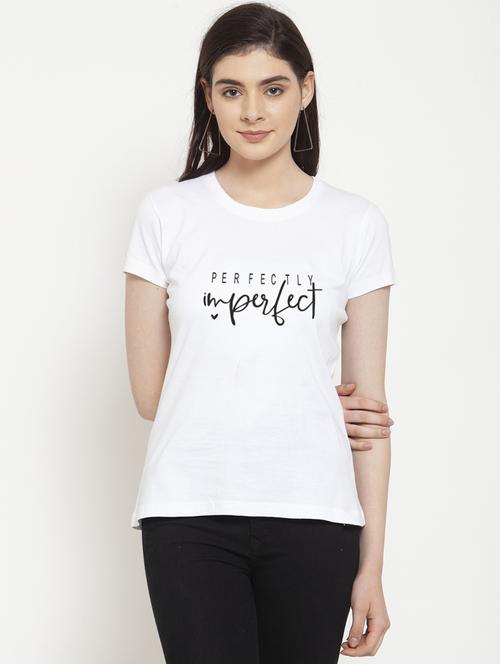 women round neck chest print t-shirt - 21034260 - Very Small Image - 1