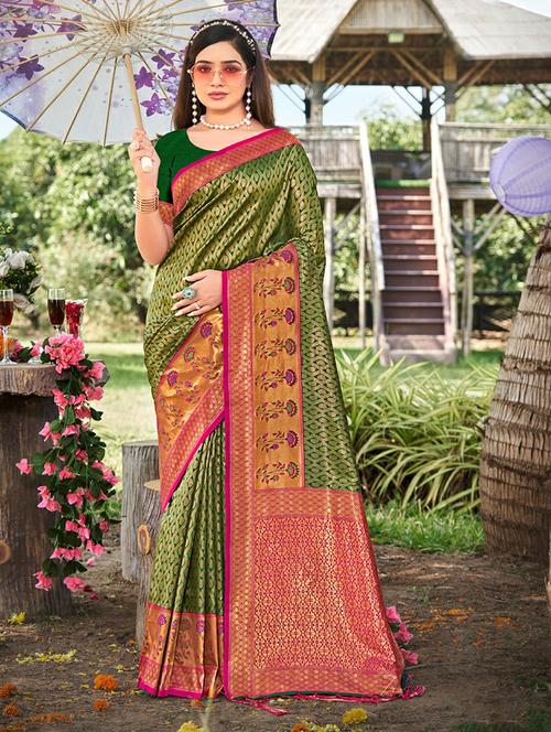 women self design banarasi saree with blouse - 21036491 - Very Small Image - 1