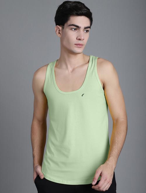 men scoop neck solid vest - 21056058 - Very Small Image - 1