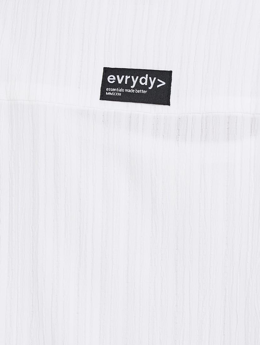 women solid collared long sleeves shirt - 21066204 - Zoom Image - 4