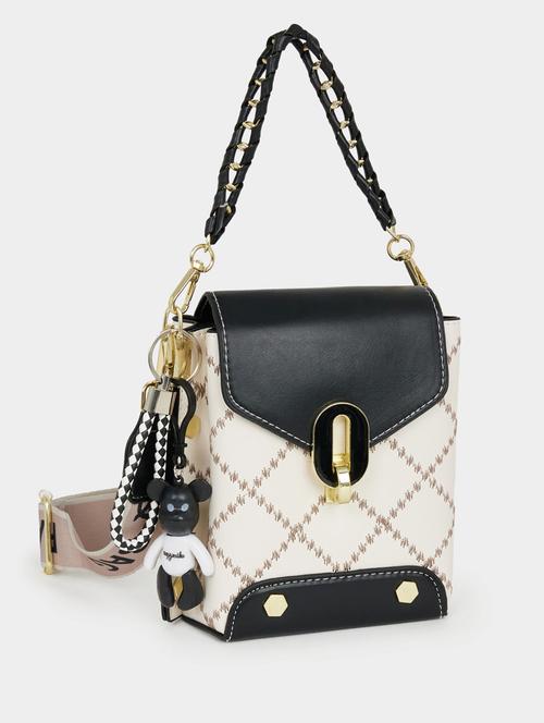 black leatherette (pu) sling bag - 21071601 - Very Small Image - 1