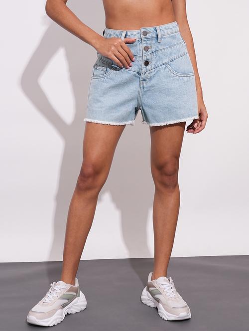 globus women light blue slim fit mid-rise washed frayed hem denim shorts - 21179705 - Very Small Image - 1