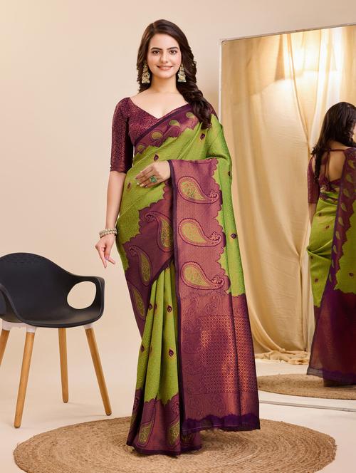 women self design banarasi saree with blouse - 21180362 - Very Small Image - 1