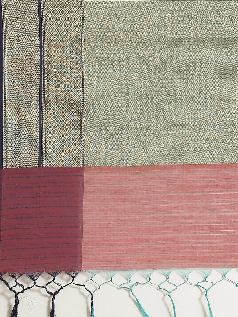 women self design bordered saree with blouse - 21185674 - Zoom Image - 4