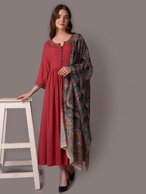 women maroon solid notch neck kurta dupatta set - 21221505 - Very Small Image - 1